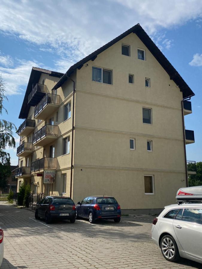 Wanderlust Home Cream, Rasnov Apt For 4, Wifi And Free Parking Eksteriør bilde