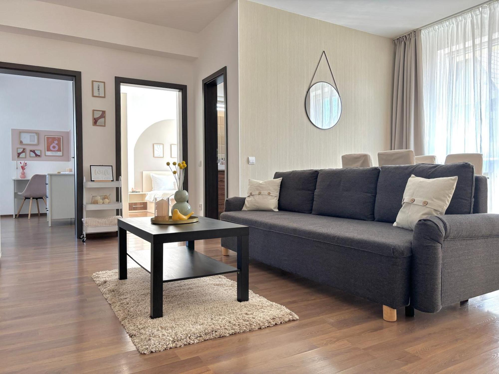 Wanderlust Home Cream, Rasnov Apt For 4, Wifi And Free Parking Eksteriør bilde