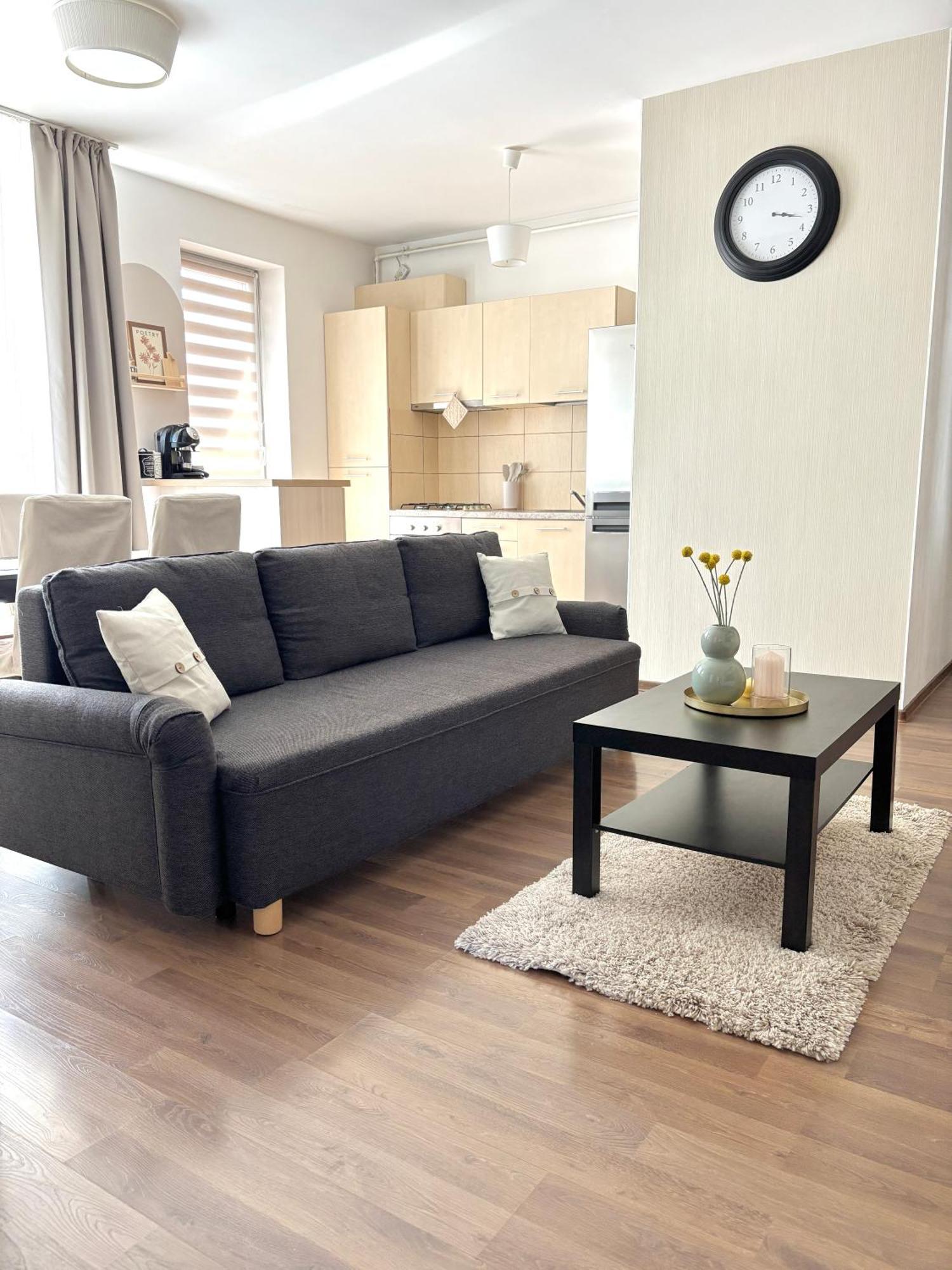 Wanderlust Home Cream, Rasnov Apt For 4, Wifi And Free Parking Eksteriør bilde